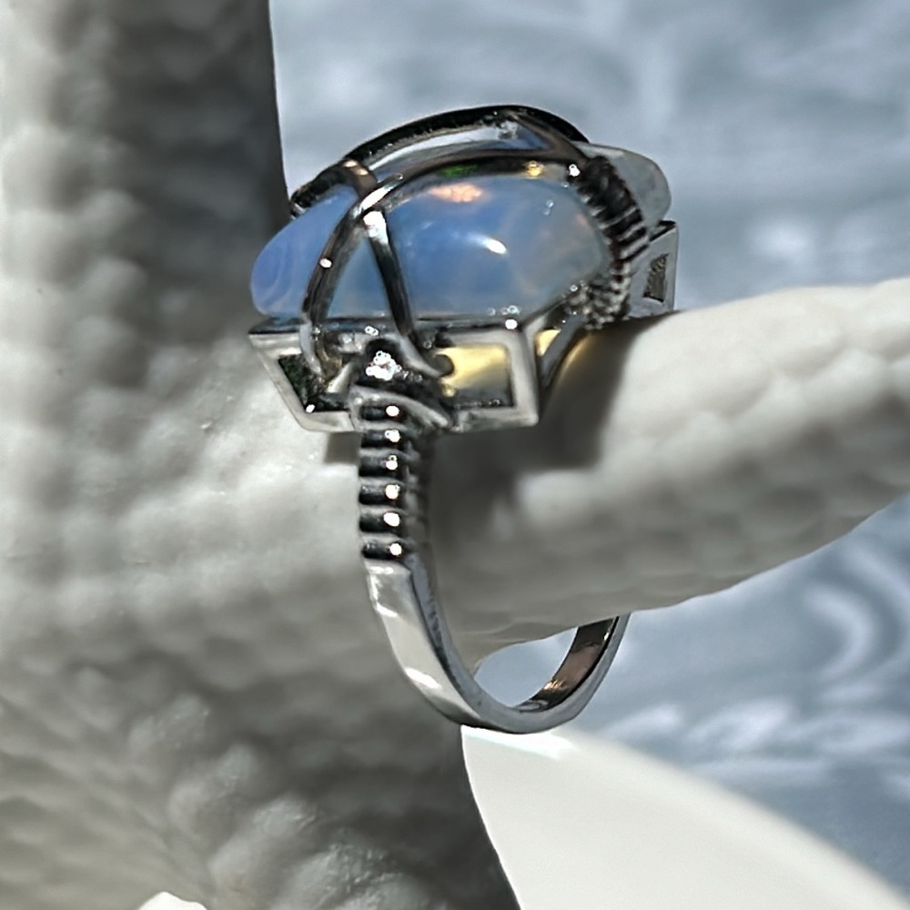 Ladies Ring - Picture 6 of 8